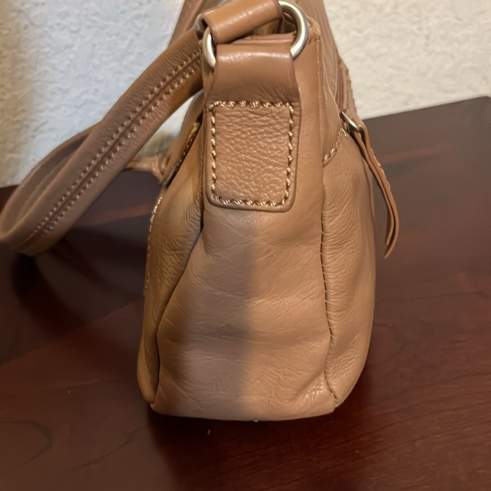 Elegant Tan Vegan Leather Shoulder Bag - Picture 5 of 8